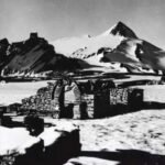 Záhada smrti Scottovej antarktickej expedície. Expedícia objavila artefakty starovekej civilizácie, prežil len fotograf. Odhalené fotografie po 100 rokoch